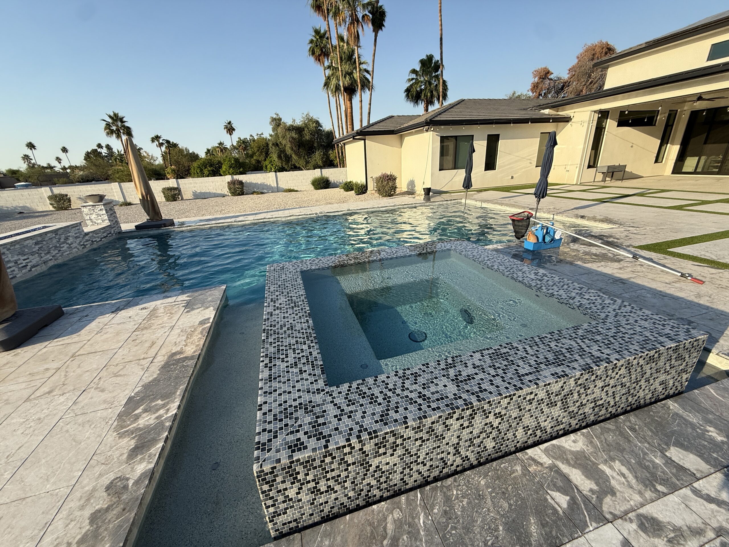Serviced pool