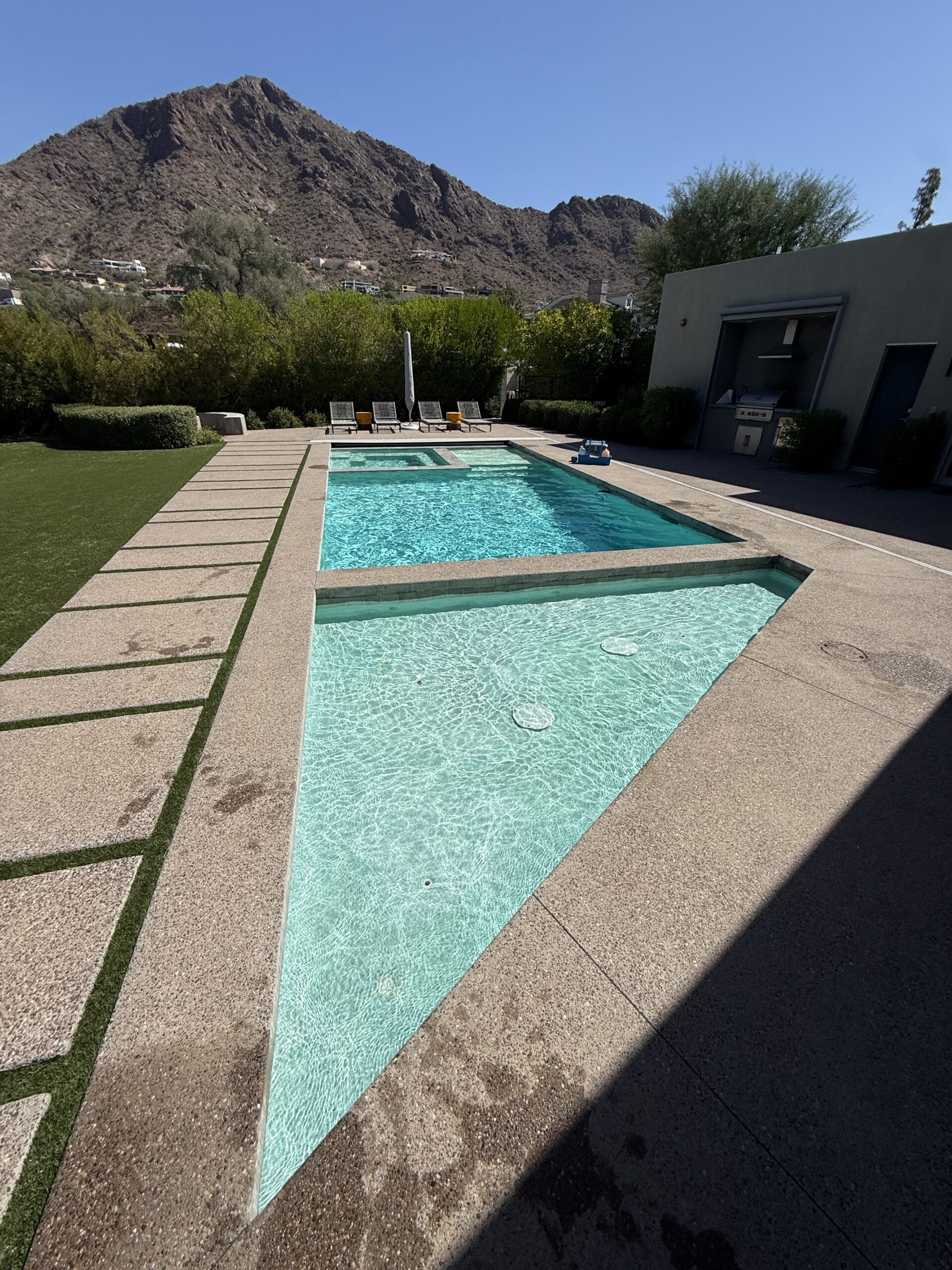 Serviced pool